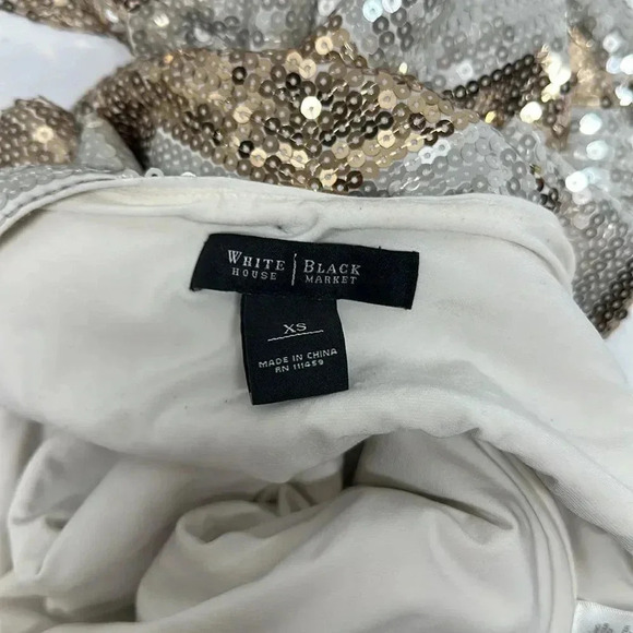 White House Black Market WHBM Mini Dress Sequin Sparkle Chevron Gold White XS - Picture 11 of 12